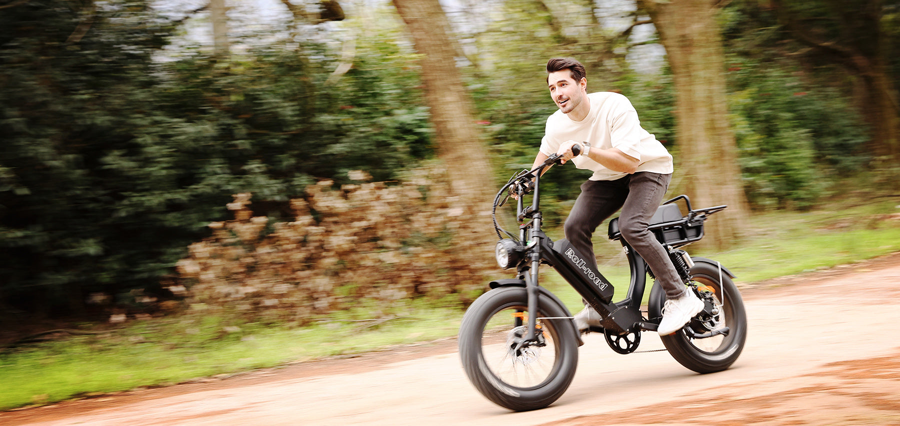 roll-road-emma-3.0-moped-style-ebike14.jpg__PID:ddde0199-6871-41d5-996b-60f8dd6c664e